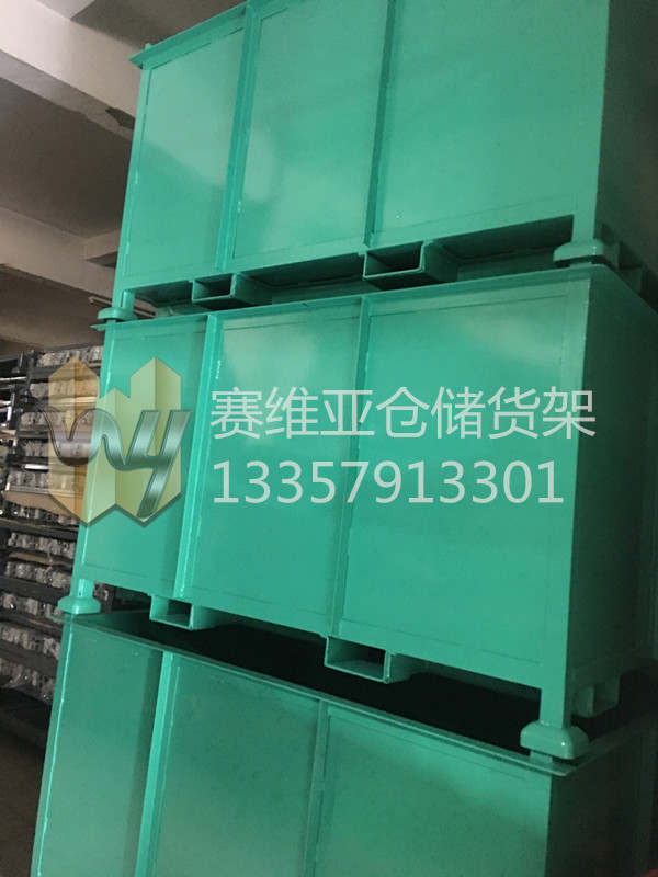 巨無霸堆垛料箱